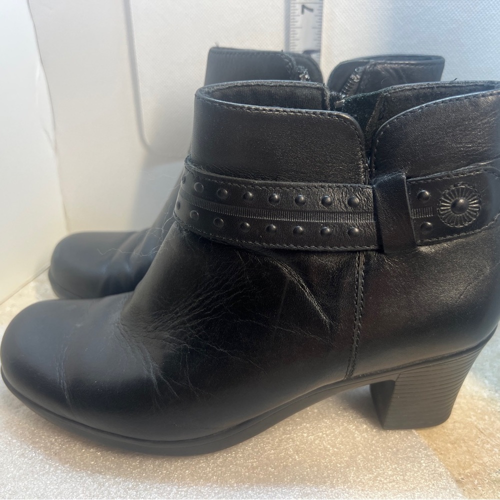 Clarks Leather Black Ankle Boot Size 6m